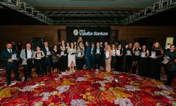 Kıbrıs Vakıflar Bankası, 43’üncü kuruluş yıl dönümünü gururla kutluyor