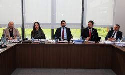 İdari, Kamu ve Sağlık İşleri Komitesi, gündemindeki yasa önerilerini görüştü