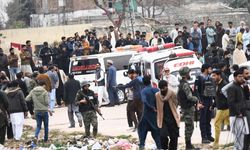 Pakistan’da camide katliam: 36 Ölü