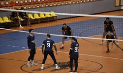 DAÜ’de Şampiyon Melekler Voleybol Anı Turnuvası başladı