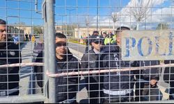 Fiber Optik Yasa Tasarısı Protestosu Gerginliği: Meclis Önünde Barikat