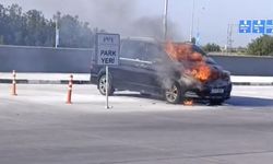 Ercan’da park halinde bulunan bir araçta yangın çıktı