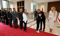 Erhürman ve eşi Nilden Bektaş Erhürman halkla bayramlaştı