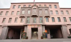 Türkiye Milli Savunma Bakanlığı: İran'dan ateşlenen füze imha edildi