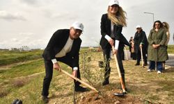 “Yeniden Yeşil Kıbrıs” etkinliğiyle ülke genelinde eş zamanlı fidan dikimi gerçekleştirildi