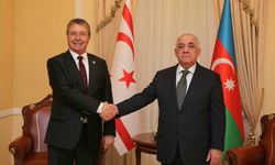 Başbakan Üstel, Bakü’de Azerbaycan Başbakanı Asadov ile görüştü