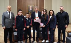 Cumhurbaşkanı Erhürman ÖZEV Özel Eğitim Vakfı heyetini kabul etti