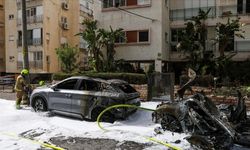 İran’ın misillemesi sonucu 15 füze parçası İsrail’in başkenti Tel Aviv ve çevresine isabet etti