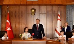 Başbakan Üstel, “Ülkemizin geleceğini şekillendirecek çocuklarımızı burada ağırlamaktan büyük mutluluk duyuyoruz”