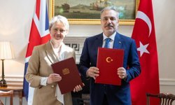 Türkiye ile İngiltere arasında "Stratejik Ortaklık Çerçeve Belgesi" imzalandı