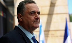 İsrail Savunma Bakanı, İran'a yeni saldırılar için ABD'den yeşil ışık beklediklerini söyledi