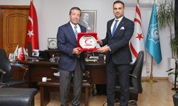 Dışişleri Bakanı Ertuğruloğlu, USKAİD heyetini kabul etti