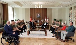 Erhürman, Vakıflar Tekerlekli Sandalye Basketbol Takımı’nı kabul etti