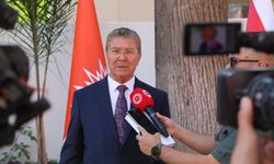 Başbakan Üstel, UBP Genel Merkezi’nde partililerle bayramlaştı