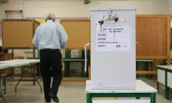 Güney Kıbrıs’ta oy verme işlemi başladı