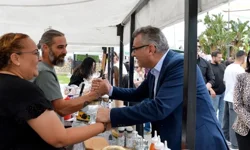 Cumhurbaşkanı Tufan Erhürman, Karşıyaka Taş Armudu Festivali’ne katıldı