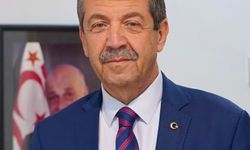 Dışişleri Bakanı Ertuğruloğlu Milli Futbol Takımı’nın zaferini kutladı