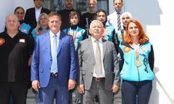 Arıklı: “Uluslararası başarı kazanan sporcularımız ülkemizin pırlantalarıdır”