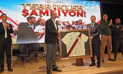 Üstel, CONIFA EURO 2026 şampiyonu KKTC A Milli Futbol Takımı’nı kabul etti: "Özlediğimiz başarı geldi"