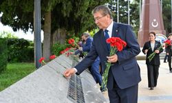 Üstel, Haydar Aliyev’in anıt mezarını ziyaret etti