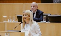 Annita Dimitru yeniden Rum Meclis Başkanı