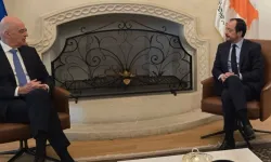 Hristodulidis, Yunan Savunma Bakanı Dendias'ı kabul etti