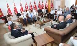 Başbakan Üstel, Kıbrıs TMT Mücahitler Derneği'ni ziyaret etti
