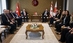 Cumhuriyet Meclisi Başkanı Öztürkler DEVA Partisi heyetini kabul etti