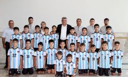 Cumhurbaşkanı Erhürman, Alayköy Gençlik ve Spor Kulübü heyetini kabul etti