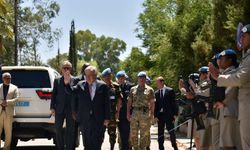 Guterres, Ledra Palace Otel önündeki BM anıtına çelenk koydu