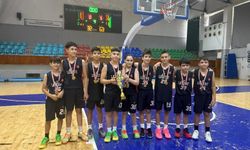U12 Basketbol Ligi’nde Şampiyon Levent Koleji