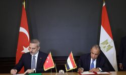 Türkiye ile Mısır arasında çeşitli belgeler imzalandı