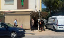 Taşkınköy'de süpermarkette bıçaklı dehşet: Kadını ağır yaraladı, ardından kendini bıçakladı