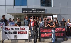 KTOEÖS, yeni eğitim öğretim yılı öncesinde Milli Eğitim Bakanlığı önünde açıklama yaptı