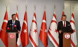 Yılmaz ve Üstel, Ercan Havalimanı'nda basın toplantısı düzenledi