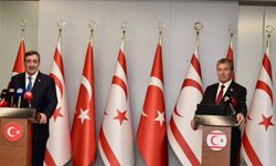 Yılmaz ve Üstel, Ercan Havalimanı'nda basın toplantısı düzenledi