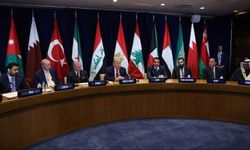 Trump, Körfez İşbirliği Konseyi üyesi ülke liderleri ve Erdoğan ile bir araya geldi