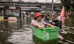 Tayland'da seller nedeniyle binlerce kişi tahliye edildi