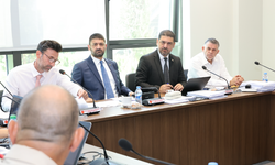 İdari Komite, iki yasa önerisi ve bir yasa tasarısını Genel Kurul’a sevk etti