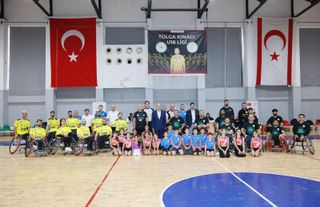 Cumhurbaşkanı Tatar, Türkiye Tekerlekli Sandalye Basketbol Süper Lig karşılaşmasını izledi