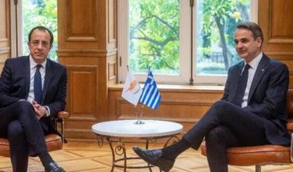 Hristodulidis, Guterres ziyareti öncesi Miçotakis’le görüştü