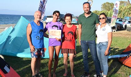 Arda Erkan anısına “Başka Ardalar Ölmesin” sloganıyla 10. Kite-Surf etkinliği yapıldı