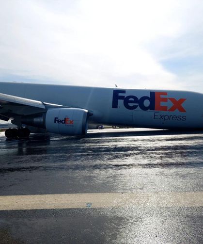 İstanbul Havalimanı'nda arızalanan kargo uçağı gövde üzerine iniş yaptı