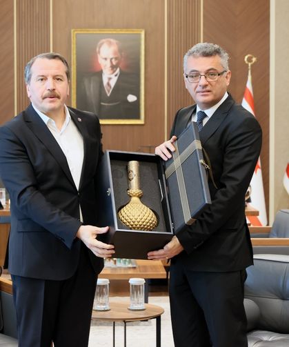 Erhürman, Türkiye Memur-Sen, KIBTES ve Eğitim-Bir-Sen’den oluşan heyeti kabul etti