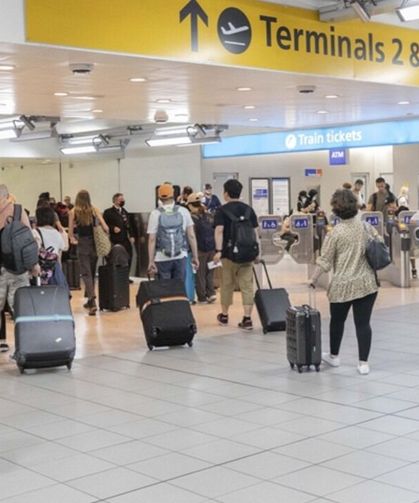 AB, binden fazla vatandaşını Orta Doğu'dan tahliye etti