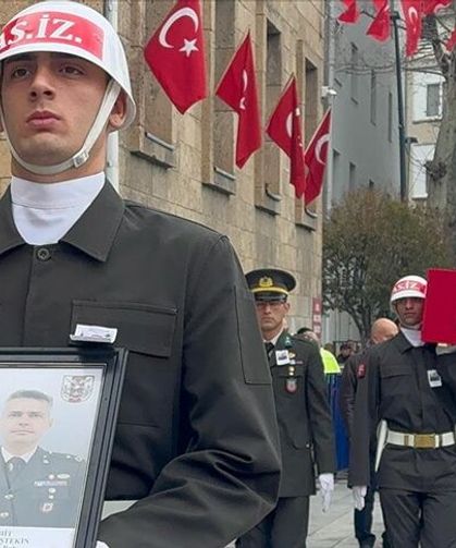 Katar'da şehit olan binbaşı Taştekin, Isparta'da son yolculuğuna uğurlandı