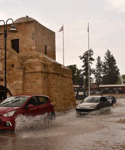 Hafta sonu yağmur ve fırtına var