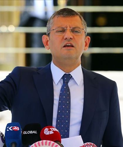 Özgür Özel Yeni Parti Genel Başkanlığına seçildi
