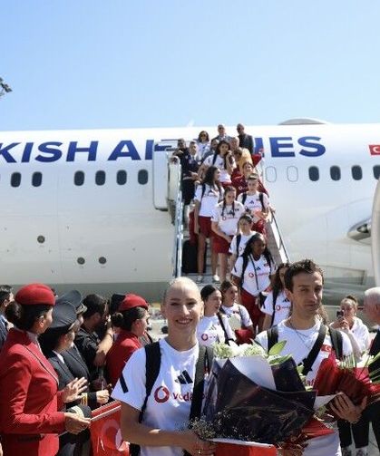 Filenin Sultanları şampiyonluk sonrası Türkiye'ye döndü