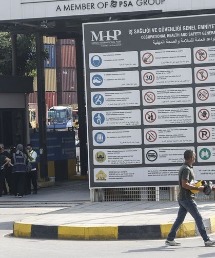 Mersin Limanı'nda kimyasal sızıntı: Yoğun kokudan 35 kişi etkilendi